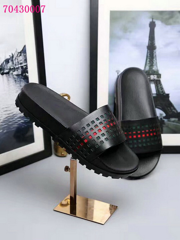 Gucci Men Slippers_035